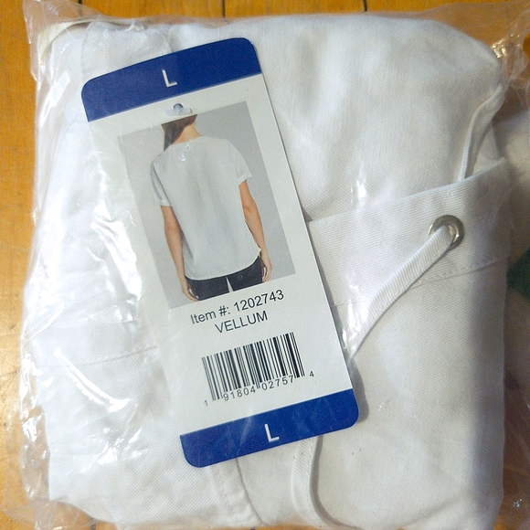 MattyM NWT White Linen Blend Pullover Laced V-neck T-Shirt Blouse - SIZE LG • XL - Picture 3 of 4